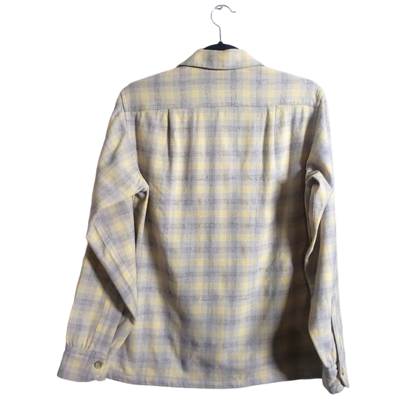 Pendleton Men's Fitted Plaid Board Shirt Light Gray/ Yellow Plaid Sz: Small - Picture 2 of 12